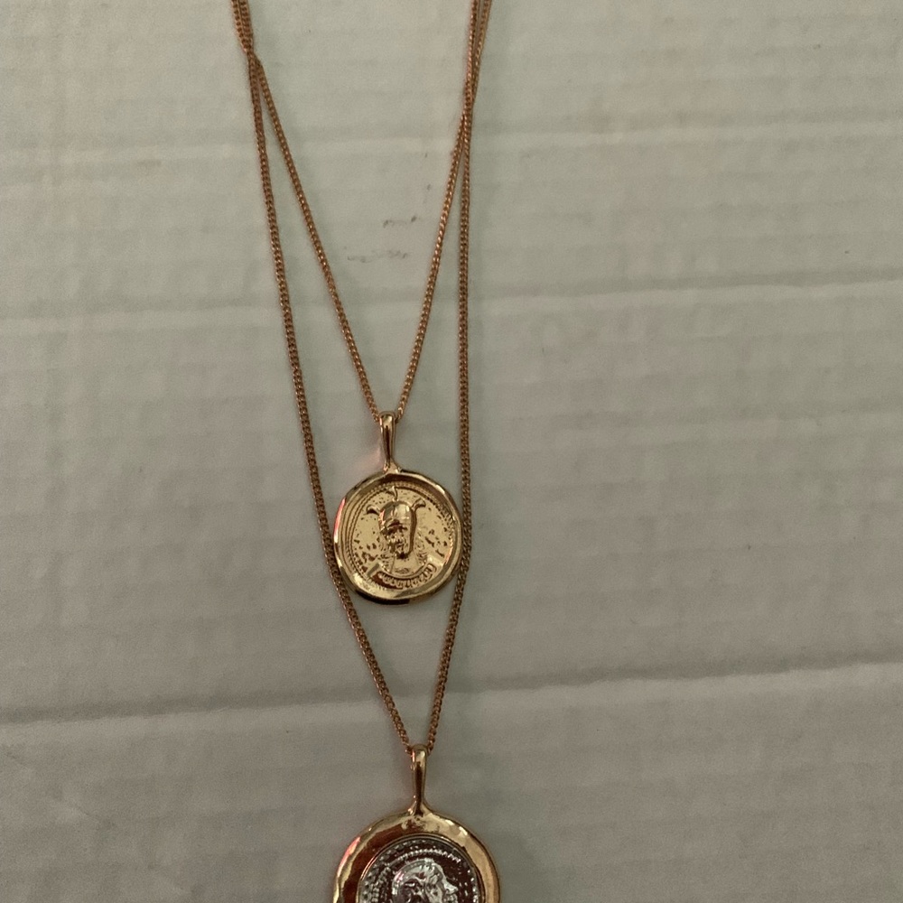 Double Chain Layered Necklace Vintage coin look - Picture 2 of 3